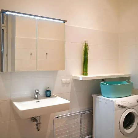 Backpacker Apartment City Center Vienna Exterior photo