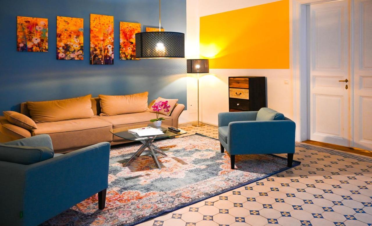 Apartment Backpacker Center *